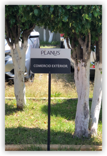 Planus Branding Estacionamiento lugarse